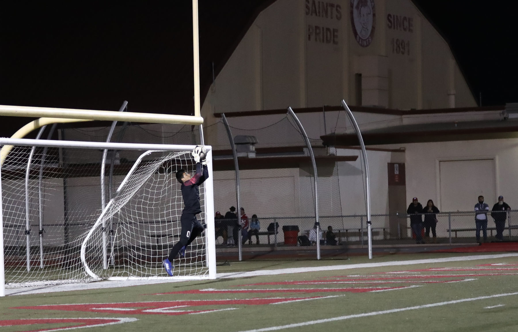 022120 SMT Soccer SMHS v Fresno Central 11.jpg